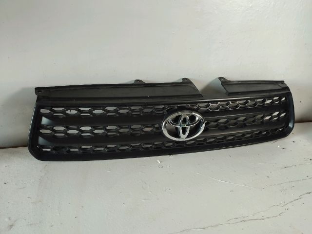 bontott TOYOTA RAV 4 Hűtőrács