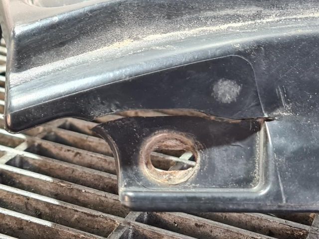 bontott TOYOTA RAV 4 Hűtőrács