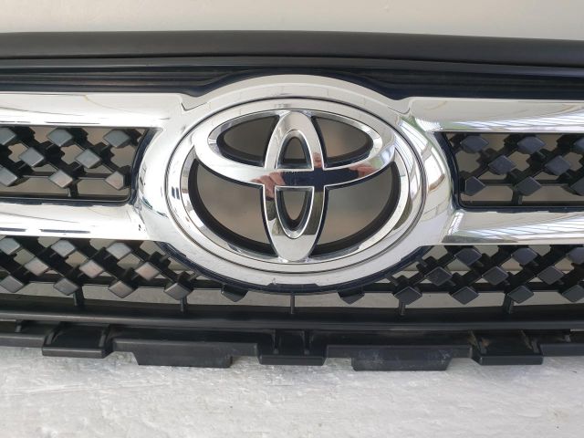 bontott TOYOTA RAV 4 Hűtőrács