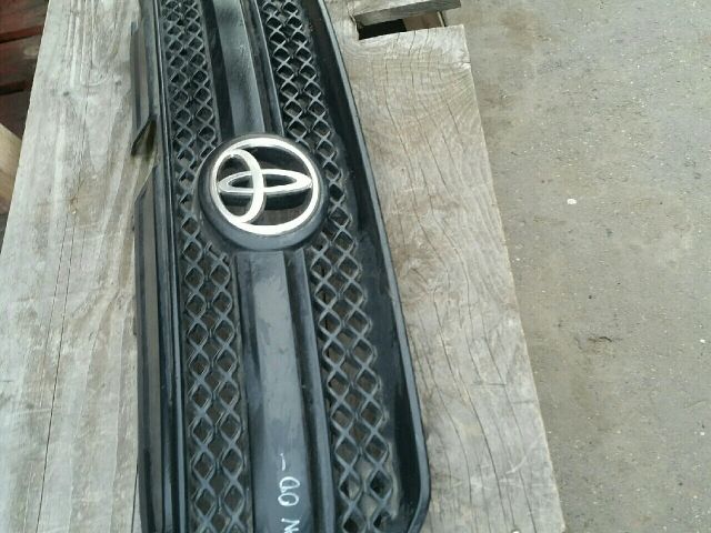 bontott TOYOTA RAV 4 Hűtőrács