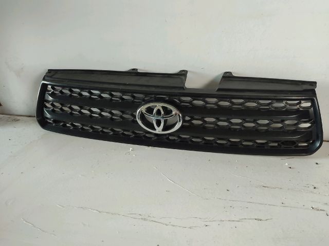 bontott TOYOTA RAV 4 Hűtőrács