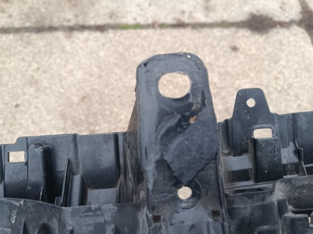 bontott TOYOTA RAV 4 Hűtőrács