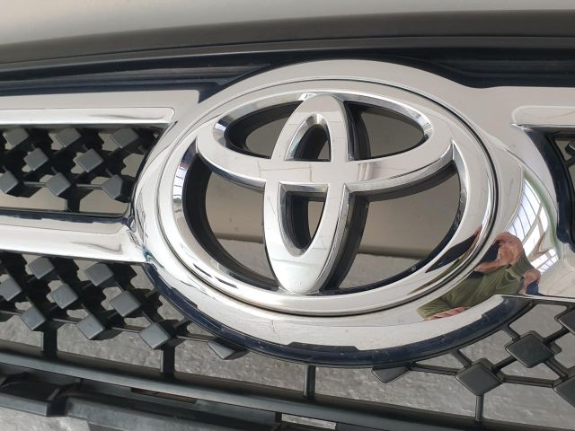 bontott TOYOTA RAV 4 Hűtőrács