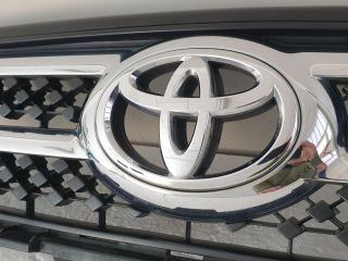 bontott TOYOTA RAV 4 Hűtőrács