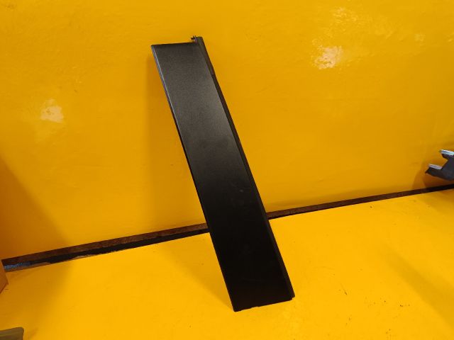 bontott TOYOTA RAV 4 Jobb B Oszlop Díszléc