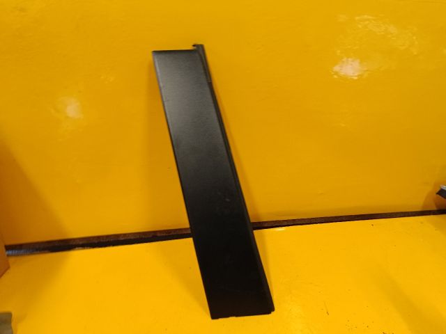 bontott TOYOTA RAV 4 Jobb B Oszlop Díszléc