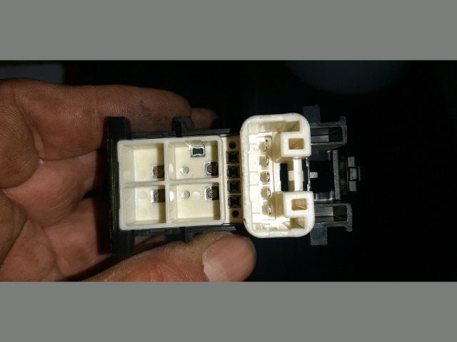 bontott TOYOTA RAV 4 Jobb első Ablakemelő Kapcsoló