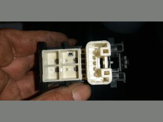 bontott TOYOTA RAV 4 Jobb első Ablakemelő Kapcsoló