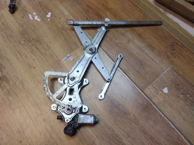 bontott TOYOTA RAV 4 Jobb első Ablakemelő Szerkezet (Elektromos)