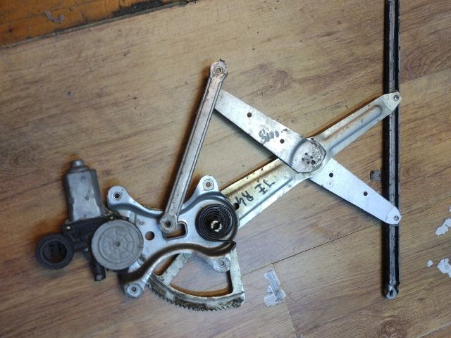 bontott TOYOTA RAV 4 Jobb első Ablakemelő Szerkezet (Elektromos)