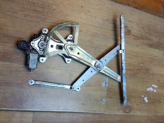 bontott TOYOTA RAV 4 Jobb első Ablakemelő Szerkezet (Elektromos)