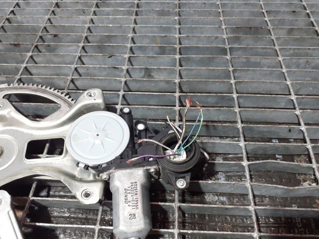 bontott TOYOTA RAV 4 Jobb első Ablakemelő Szerkezet (Elektromos)