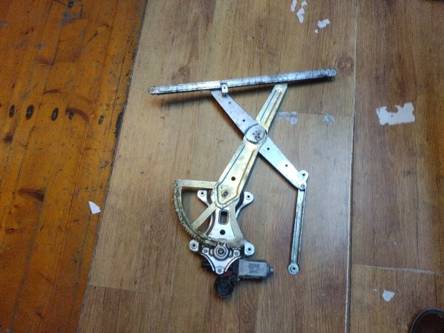 bontott TOYOTA RAV 4 Jobb első Ablakemelő Szerkezet (Elektromos)