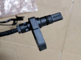 bontott TOYOTA RAV 4 Jobb első ABS Jeladó