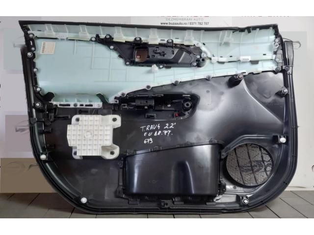 bontott TOYOTA RAV 4 Jobb első Ajtó Kárpit