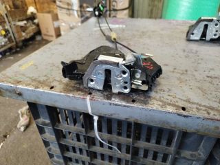 bontott TOYOTA RAV 4 Jobb első Ajtózár