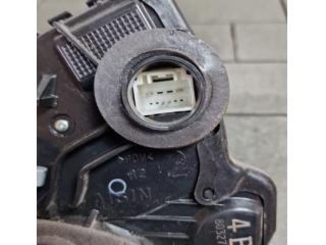 bontott TOYOTA RAV 4 Jobb első Ajtózár