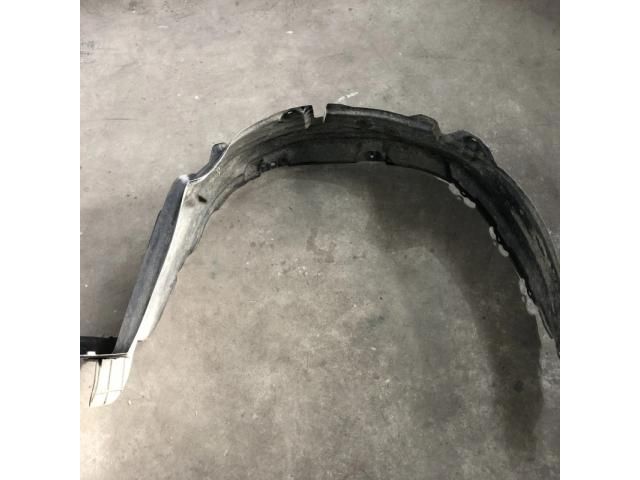 bontott TOYOTA RAV 4 Jobb első Dobbetét (Kerékjárati, Műanyag)