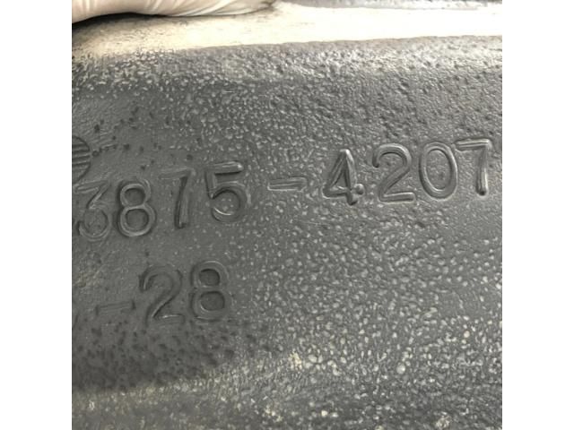 bontott TOYOTA RAV 4 Jobb első Dobbetét (Kerékjárati, Műanyag)