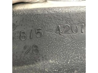 bontott TOYOTA RAV 4 Jobb első Dobbetét (Kerékjárati, Műanyag)