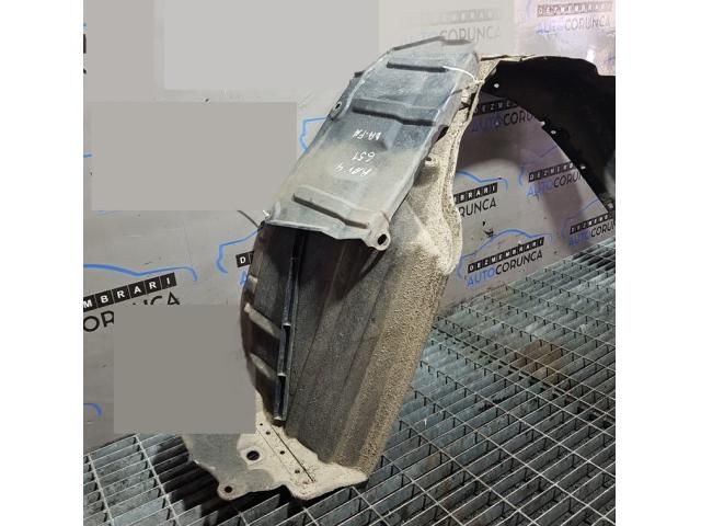 bontott TOYOTA RAV 4 Jobb első Dobbetét (Kerékjárati, Műanyag)