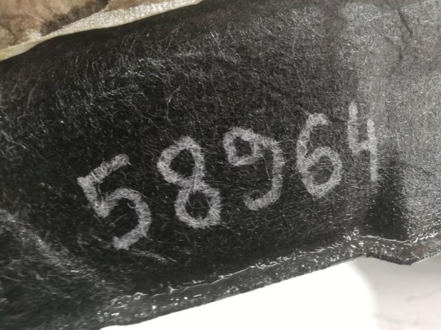 bontott TOYOTA RAV 4 Jobb első Dobbetét (Kerékjárati, Műanyag)