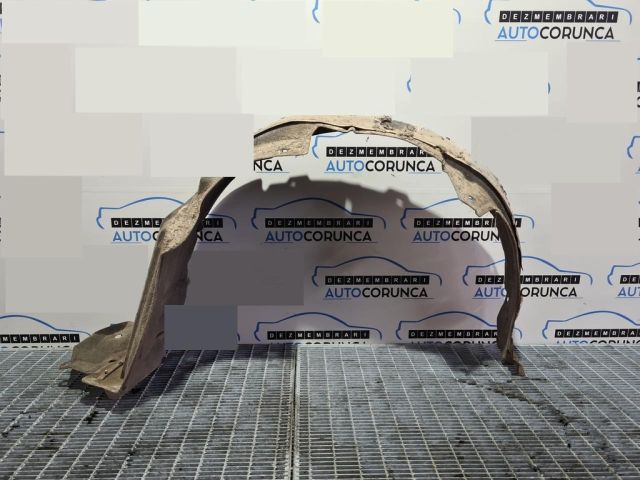 bontott TOYOTA RAV 4 Jobb első Dobbetét (Kerékjárati, Műanyag)