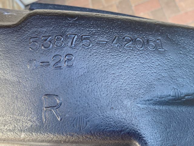 bontott TOYOTA RAV 4 Jobb első Dobbetét (Kerékjárati, Műanyag)