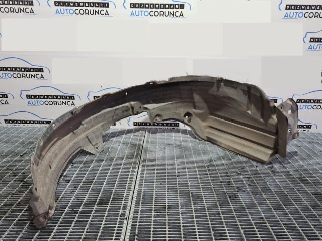 bontott TOYOTA RAV 4 Jobb első Dobbetét (Kerékjárati, Műanyag)