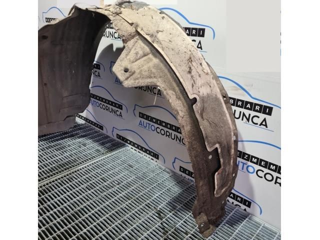 bontott TOYOTA RAV 4 Jobb első Dobbetét (Kerékjárati, Műanyag)