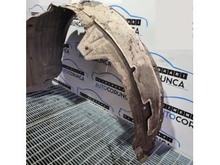 bontott TOYOTA RAV 4 Jobb első Dobbetét (Kerékjárati, Műanyag)