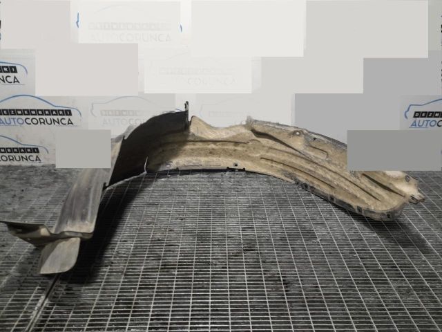 bontott TOYOTA RAV 4 Jobb első Dobbetét (Kerékjárati, Műanyag)