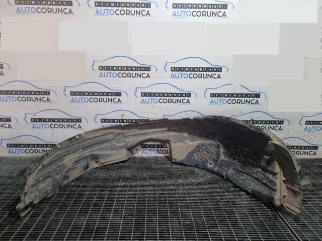 bontott TOYOTA RAV 4 Jobb első Dobbetét (Kerékjárati, Műanyag)