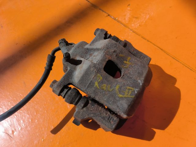 bontott TOYOTA RAV 4 Jobb első Féknyereg Munkahengerrel