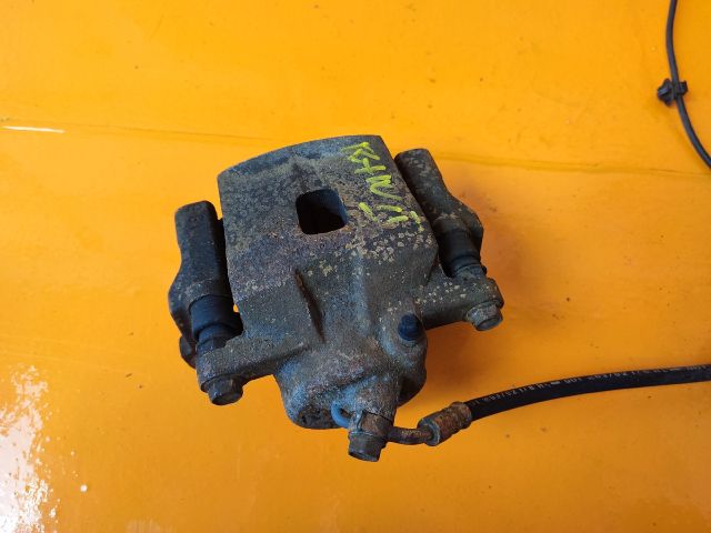 bontott TOYOTA RAV 4 Jobb első Féknyereg Munkahengerrel