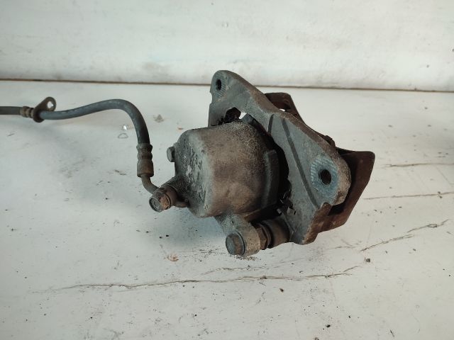 bontott TOYOTA RAV 4 Jobb első Féknyereg Munkahengerrel