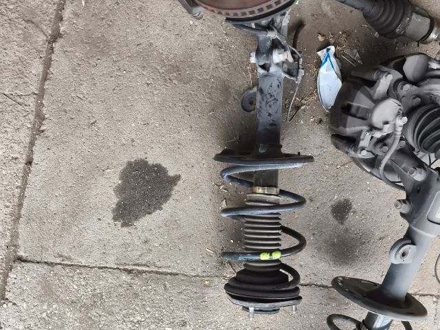 bontott TOYOTA RAV 4 Jobb első Gólyaláb (Lengécsillapító, Rugó)