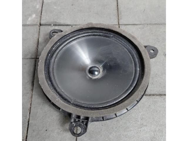 bontott TOYOTA RAV 4 Jobb első Hangszóró