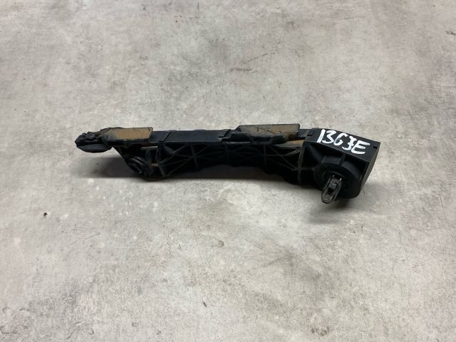 bontott TOYOTA RAV 4 Jobb első Lökhárító Tartó (Műanyag)