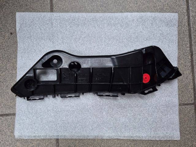 bontott TOYOTA RAV 4 Jobb első Lökhárító Tartó (Műanyag)