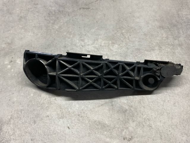 bontott TOYOTA RAV 4 Jobb első Lökhárító Tartó (Műanyag)