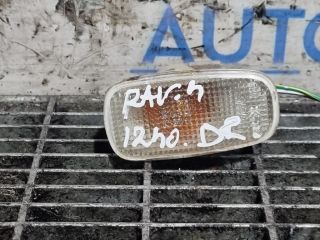 bontott TOYOTA RAV 4 Jobb első Sárvédő Irányjelző