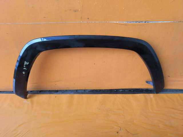 bontott TOYOTA RAV 4 Jobb első Sárvédő Szélesítő