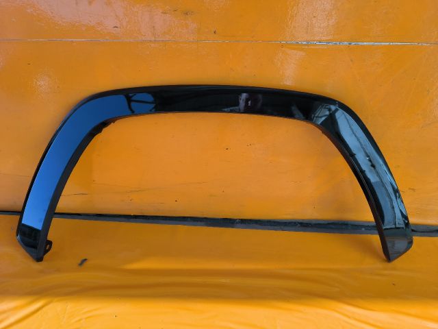 bontott TOYOTA RAV 4 Jobb első Sárvédő Szélesítő