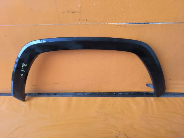 bontott TOYOTA RAV 4 Jobb első Sárvédő Szélesítő