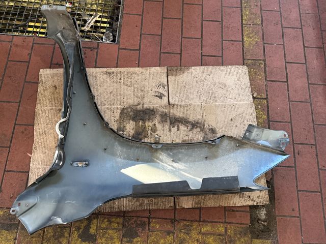 bontott TOYOTA RAV 4 Jobb első Sárvédő