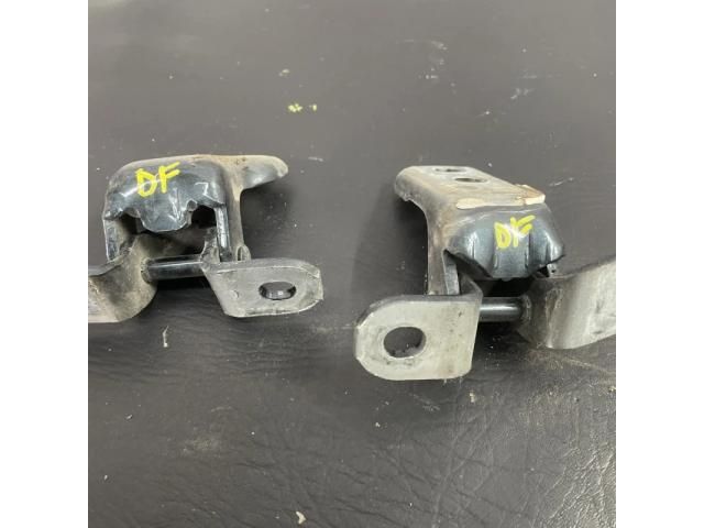 bontott TOYOTA RAV 4 Jobb első Zsanér