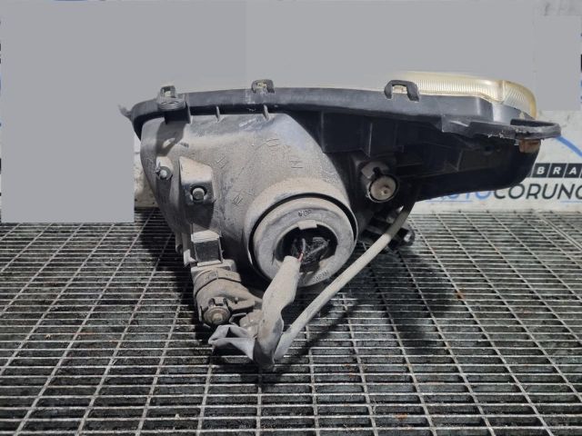 bontott TOYOTA RAV 4 Jobb Fényszóró