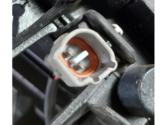 bontott TOYOTA RAV 4 Jobb Fényszóró