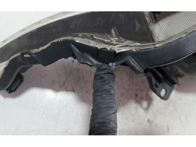 bontott TOYOTA RAV 4 Jobb Fényszóró